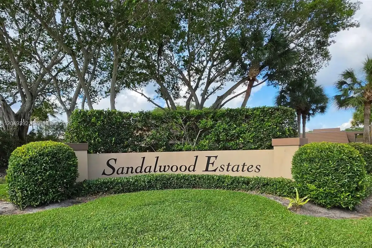 515 5th Ct, Palm Beach Gardens: photo 1 of 23