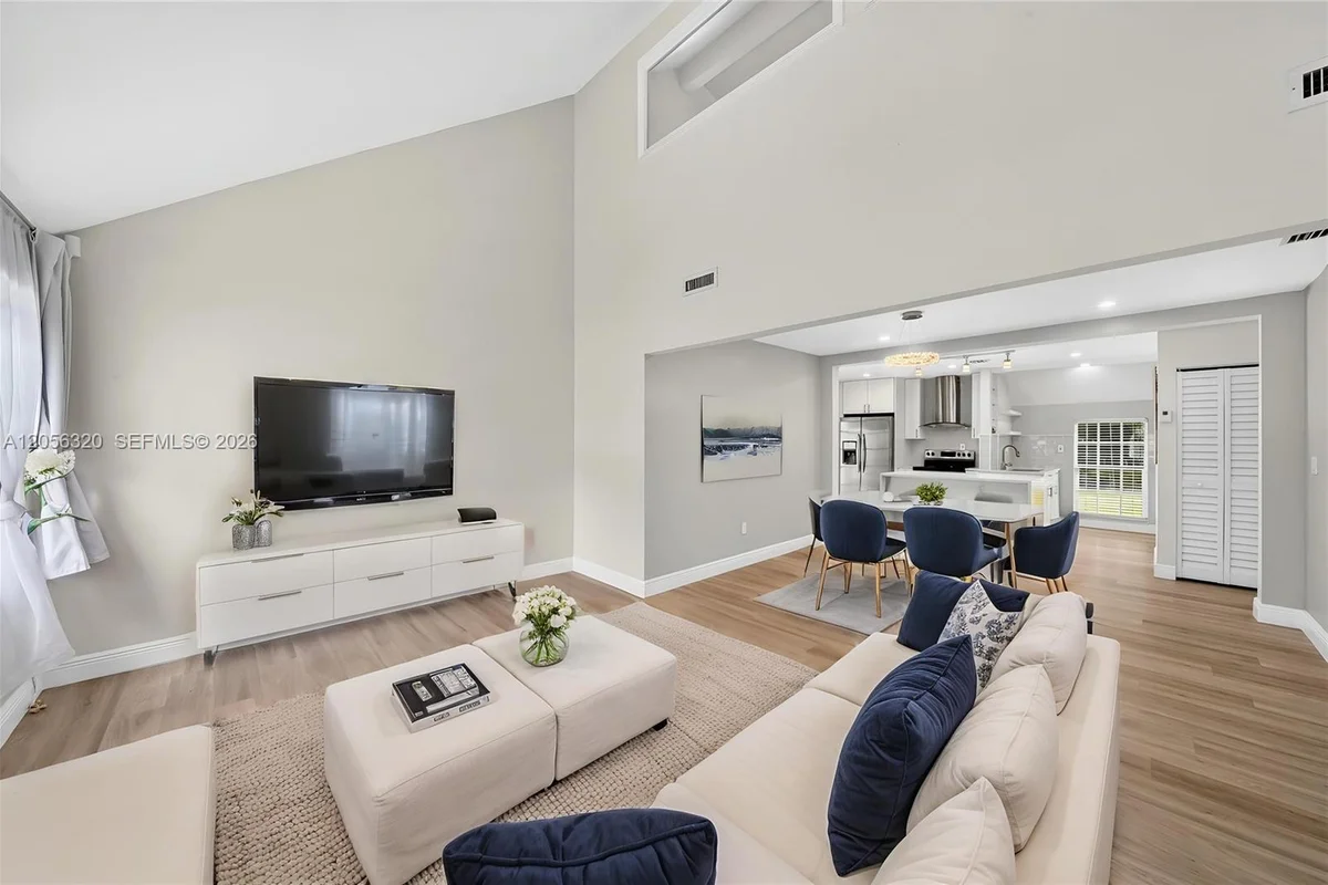 14843 SW 152nd Ter, Miami: photo 1 of 59