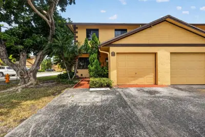 1130 NE 210th Ter, Miami: photo 1 of 38