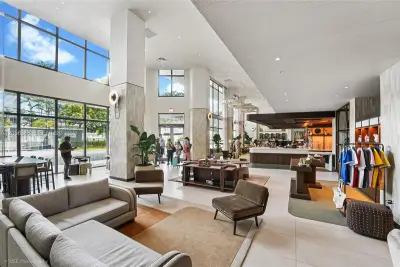1611 SW 2 Ave #1007, Miami: photo 1 of 15