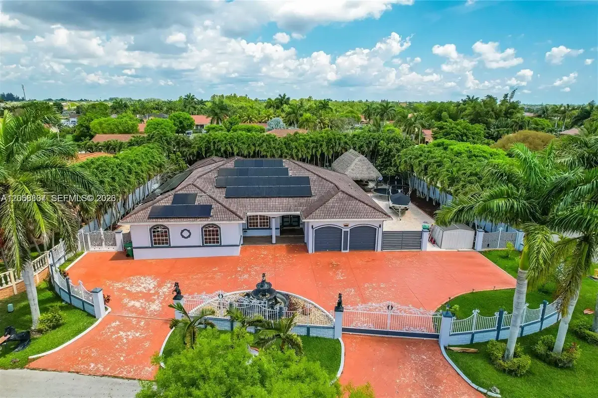 12969 SW 220th Ter, Miami: photo 1 of 49