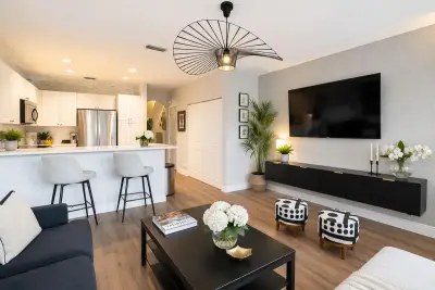 3317 NW 29th Ct, Lauderdale Lakes: photo 1 of 33