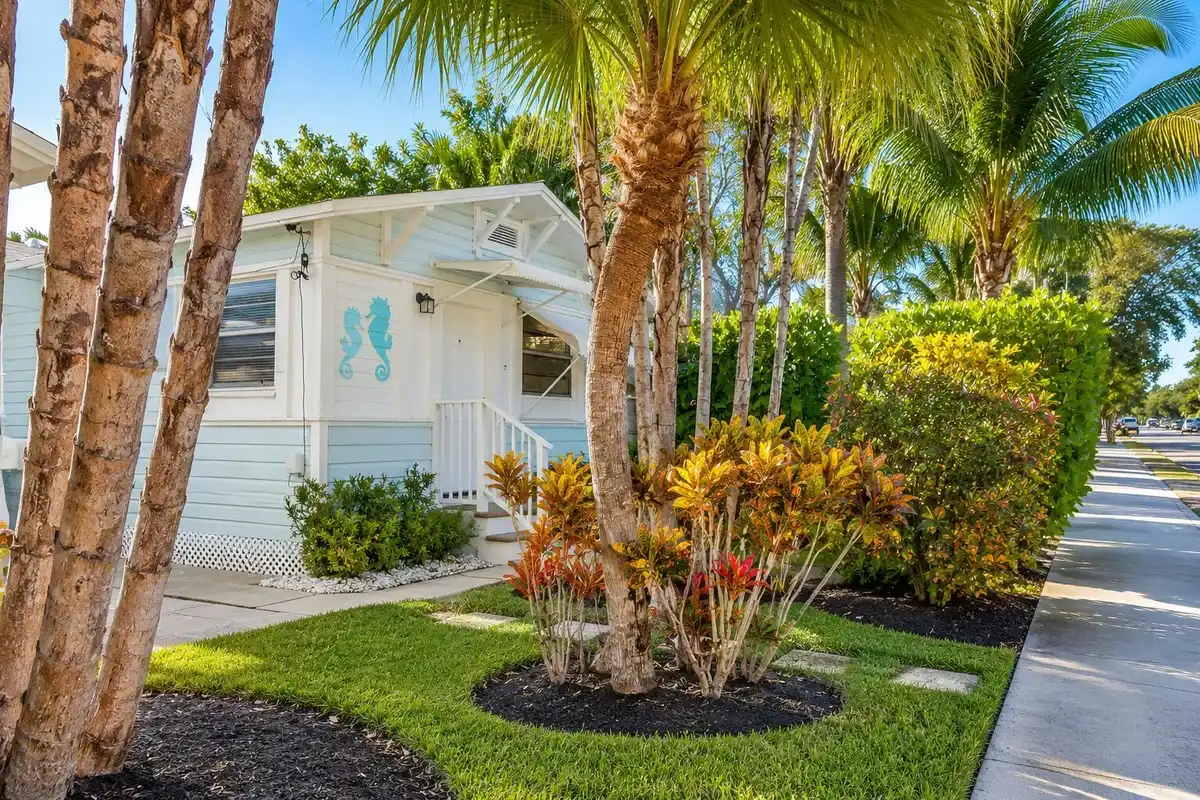 216 S M St #1, Lake Worth: photo 1 of 20