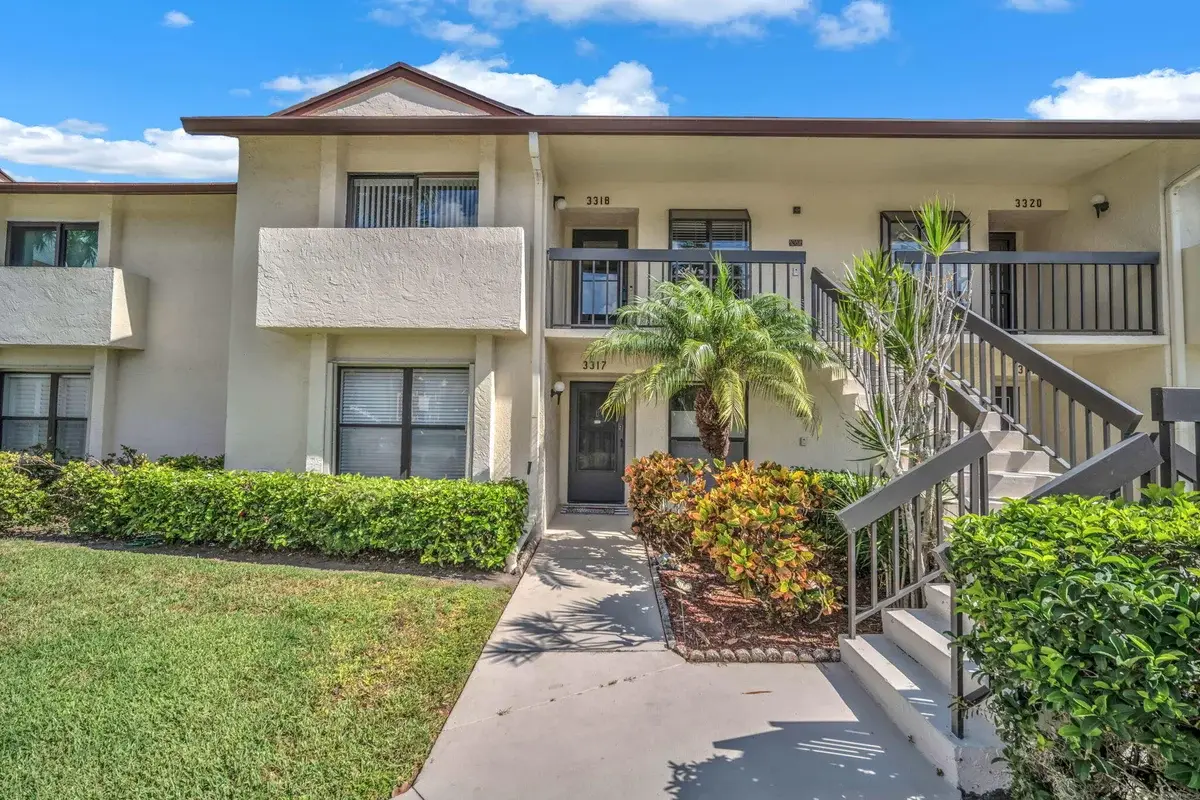 3318 Lucerne Park Dr, Lake Worth: photo 1 of 46