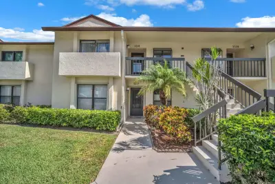 3318 Lucerne Park Dr, Lake Worth: photo 1 of 46