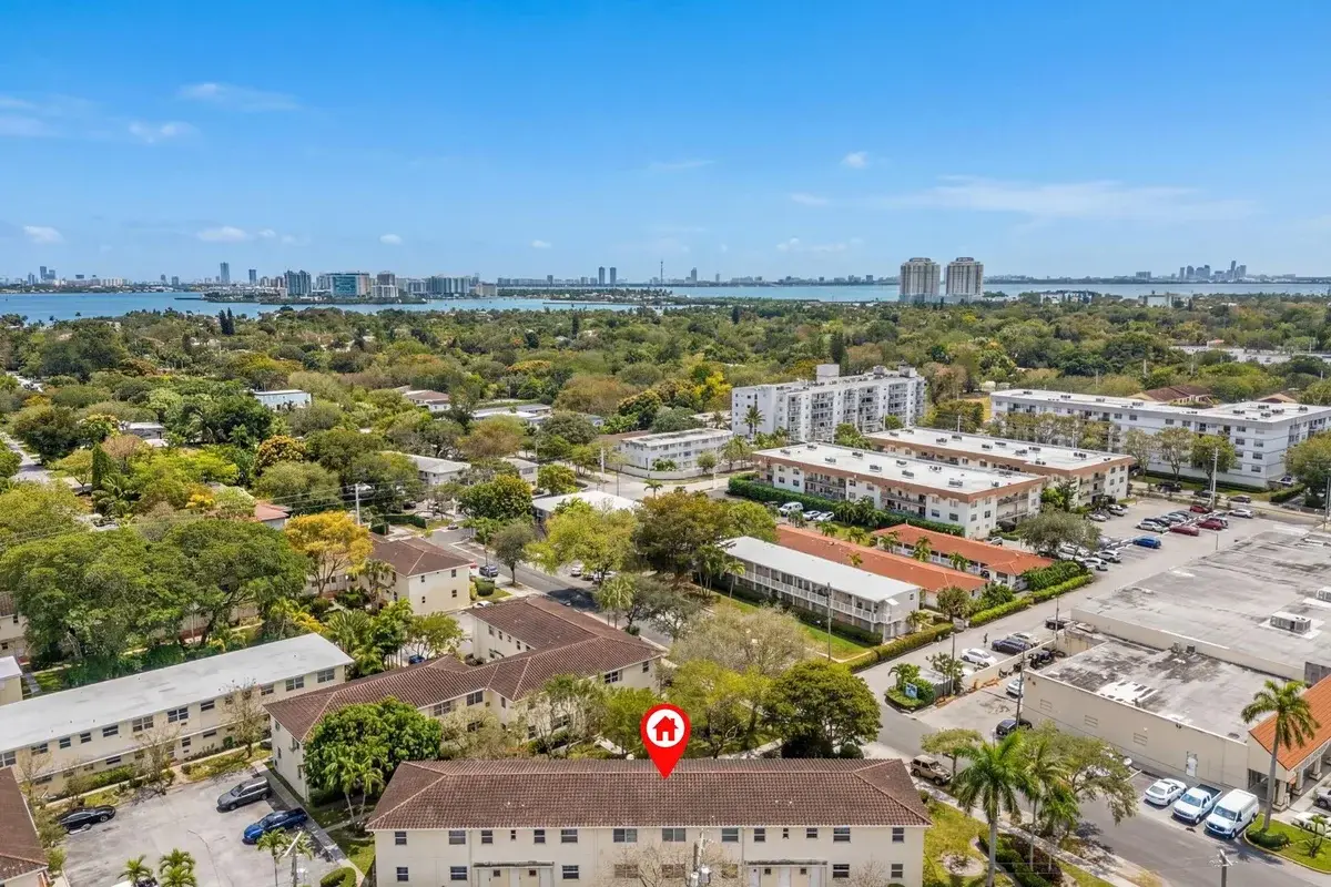 715 NE 91st St #3A, Miami Shores: photo 1 of 28