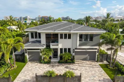 255 NE 3rd St, Boca Raton: photo 1 of 41