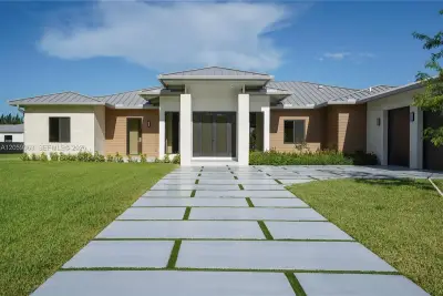 27505 SW 172nd Ave, Homestead: photo 1 of 34