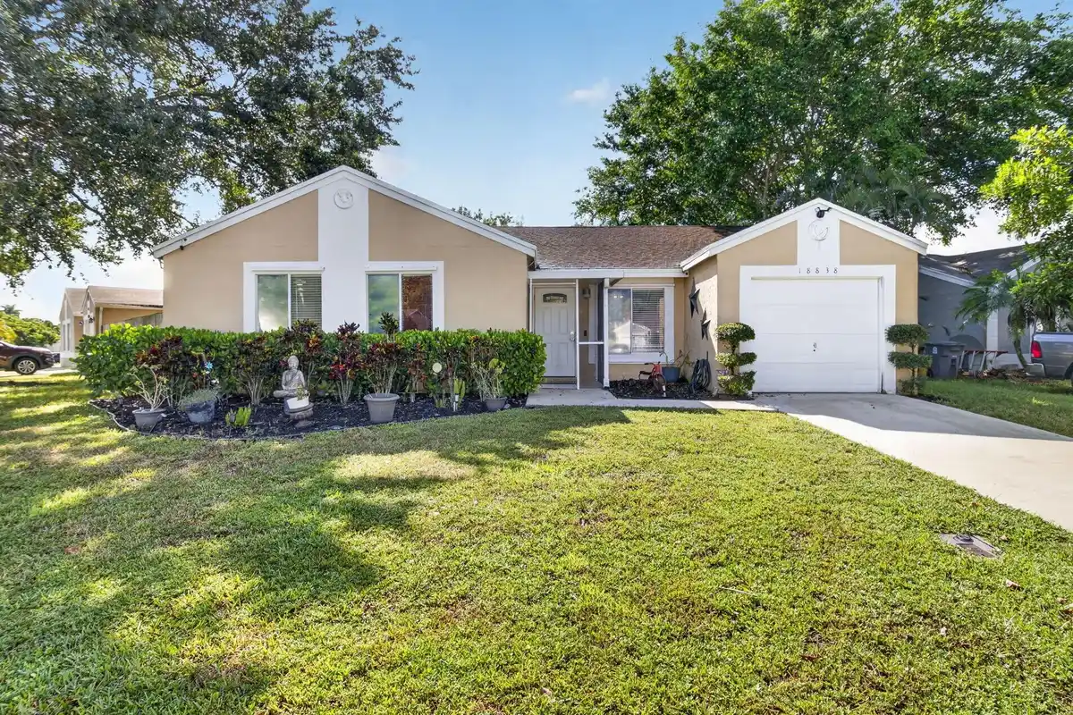 18838 Cloud Lake Cir, Boca Raton: photo 1 of 45