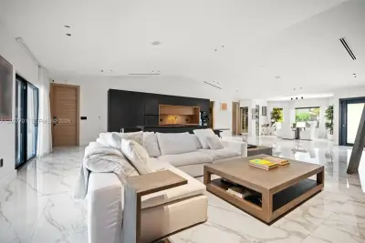 16431 NE 34th Ave, North Miami Beach: photo 1 of 56