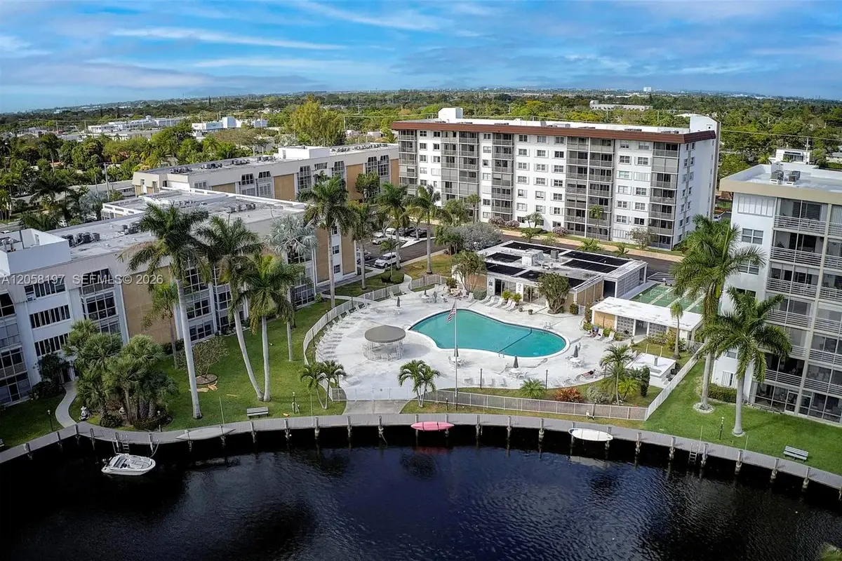 3020 NE 16th Ave #306, Oakland Park: photo 1 of 26