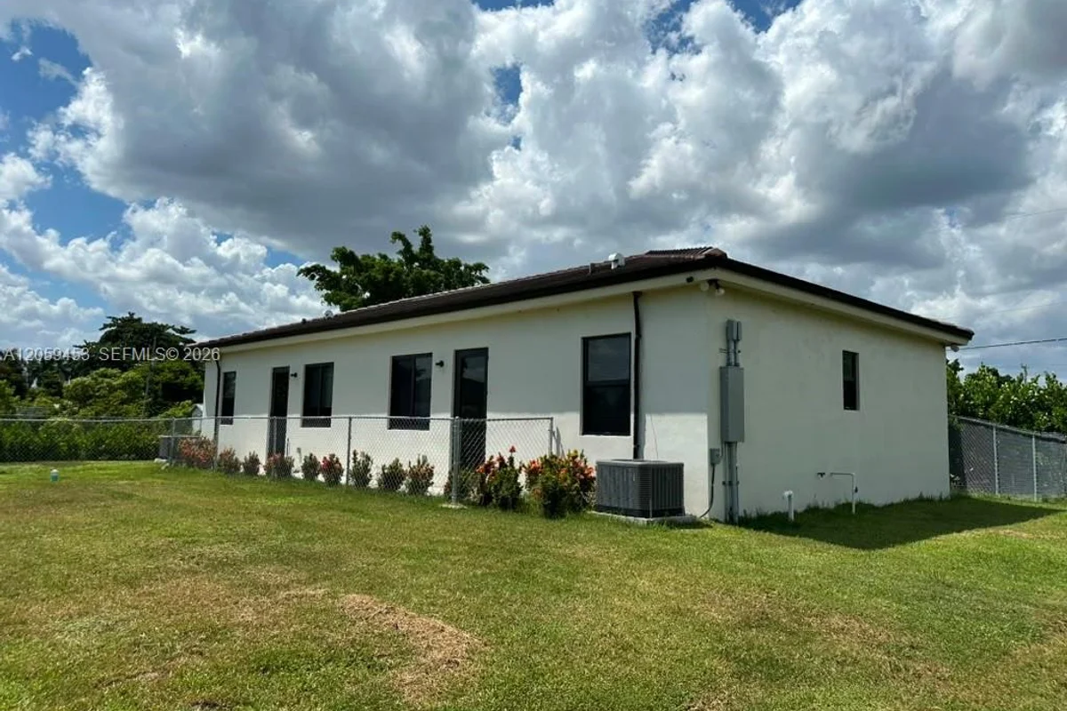 21263 SW 234th St #2, Homestead: photo 1 of 17