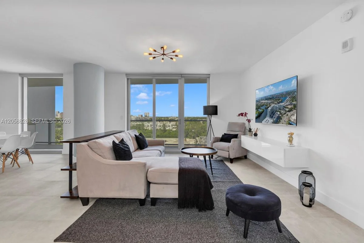 1180 N Federal Hwy #1009, Fort Lauderdale: photo 1 of 81