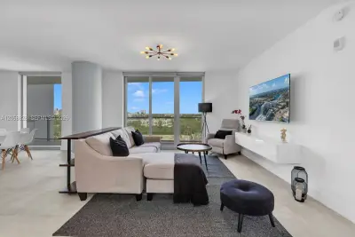 1180 N Federal Hwy #1009, Fort Lauderdale: photo 1 of 81