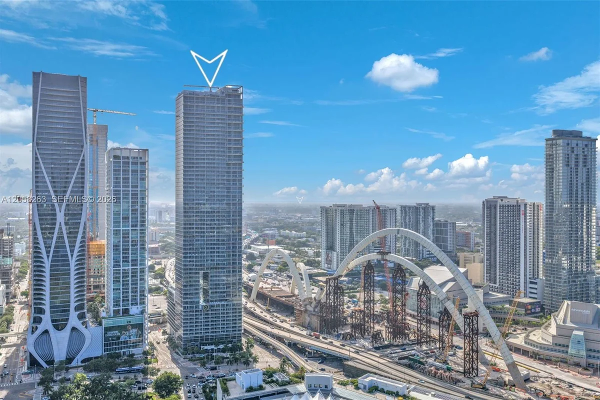1100 Biscayne Blvd #4308, Miami: photo 1 of 48