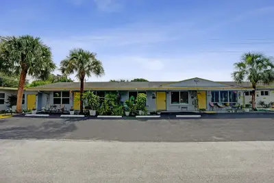 2500 NW 3rd Ave #1-4, Wilton Manors: photo 1 of 53