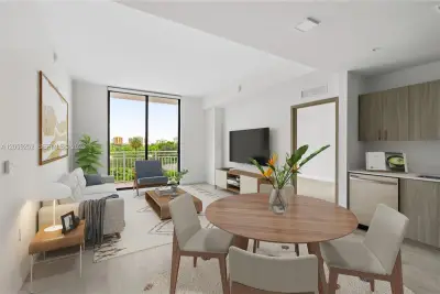 1601 SW 32 Ave #413, Miami: photo 1 of 6