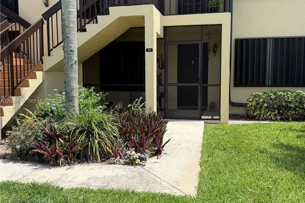 4701 E Lucerne Lakes Blvd E #104, Lake Worth: photo 1 of 12