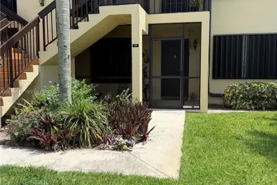 4701 E Lucerne Lakes Blvd E #104, Lake Worth: photo 1 of 12