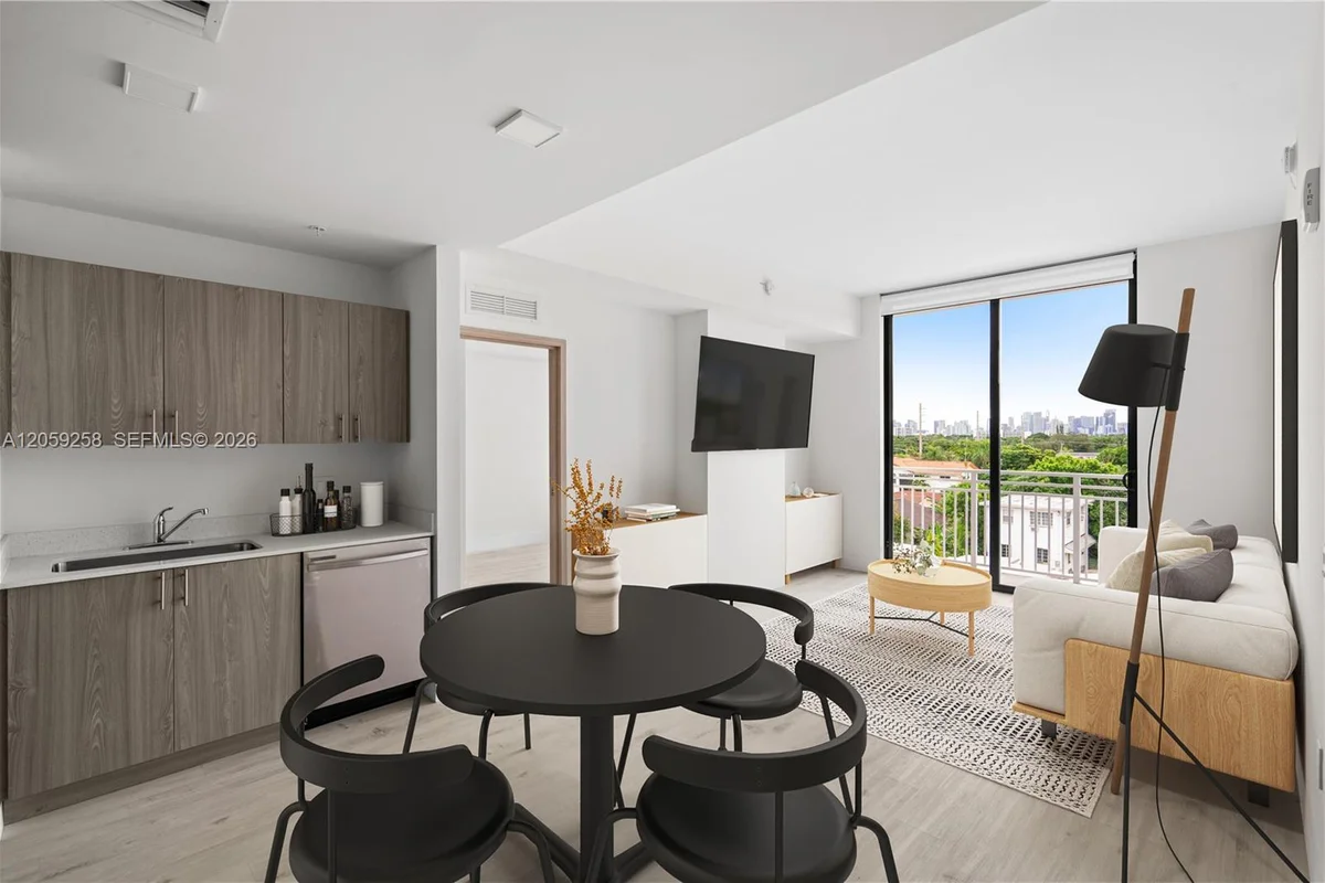 1601 SW 32 Ave #501, Miami: photo 1 of 5