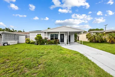 400 NW 52nd Ct, Oakland Park: photo 1 of 23