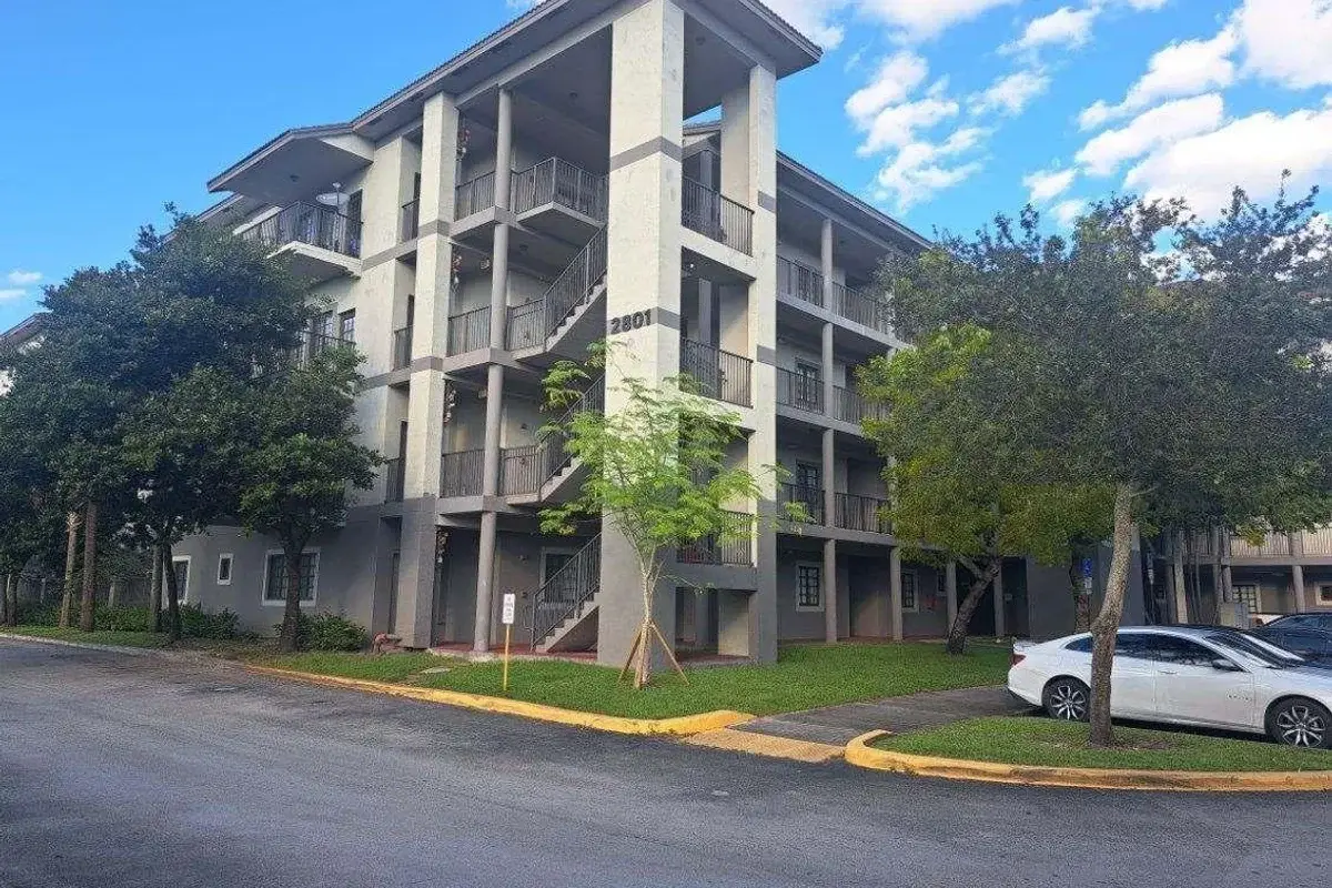 2801 Riverside Dr #105-S, Coral Springs: photo 1 of 3