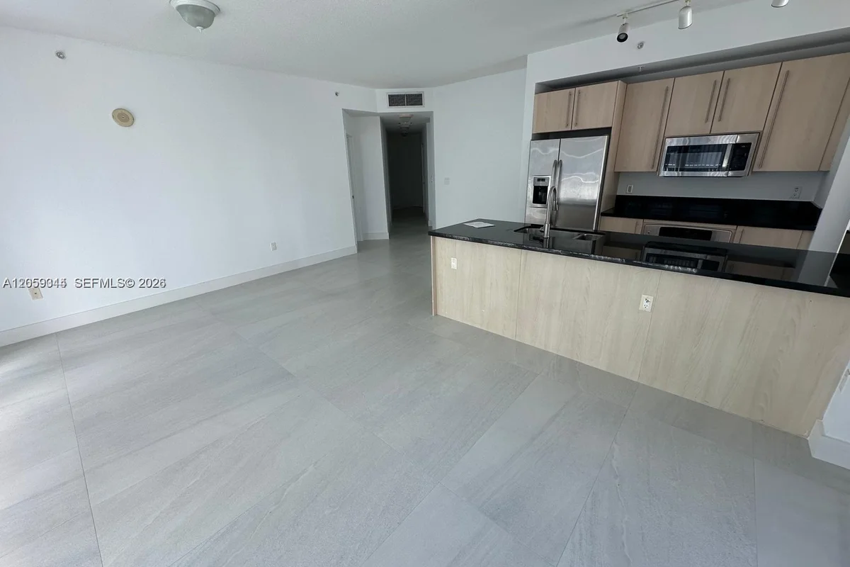 1111 SW 1st Ave #1720-N, Miami: photo 1 of 11
