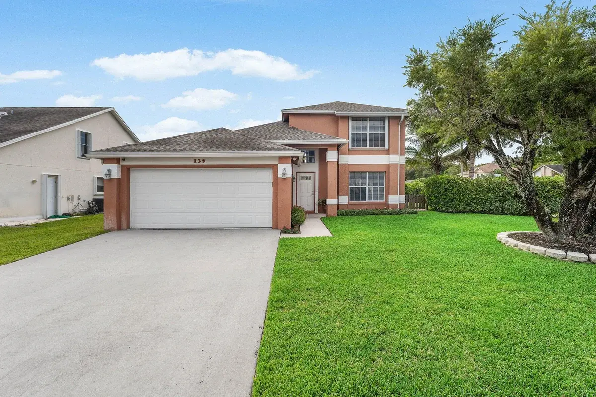 139 Royal Pine Cir S, Royal Palm Beach: photo 1 of 54