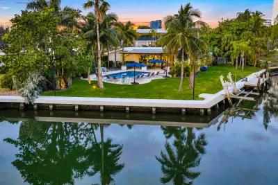 1700 Marietta Dr, Fort Lauderdale: photo 1 of 54