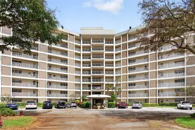 3090 N Course Dr #807, Pompano Beach: photo 1 of 36