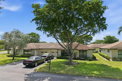 10325 Equestrian Dr #B, Boynton Beach: photo 1 of 22