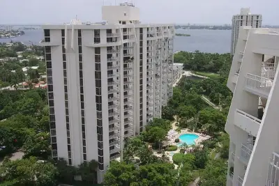 1000 Quayside Ter #408, Miami: photo 1 of 1