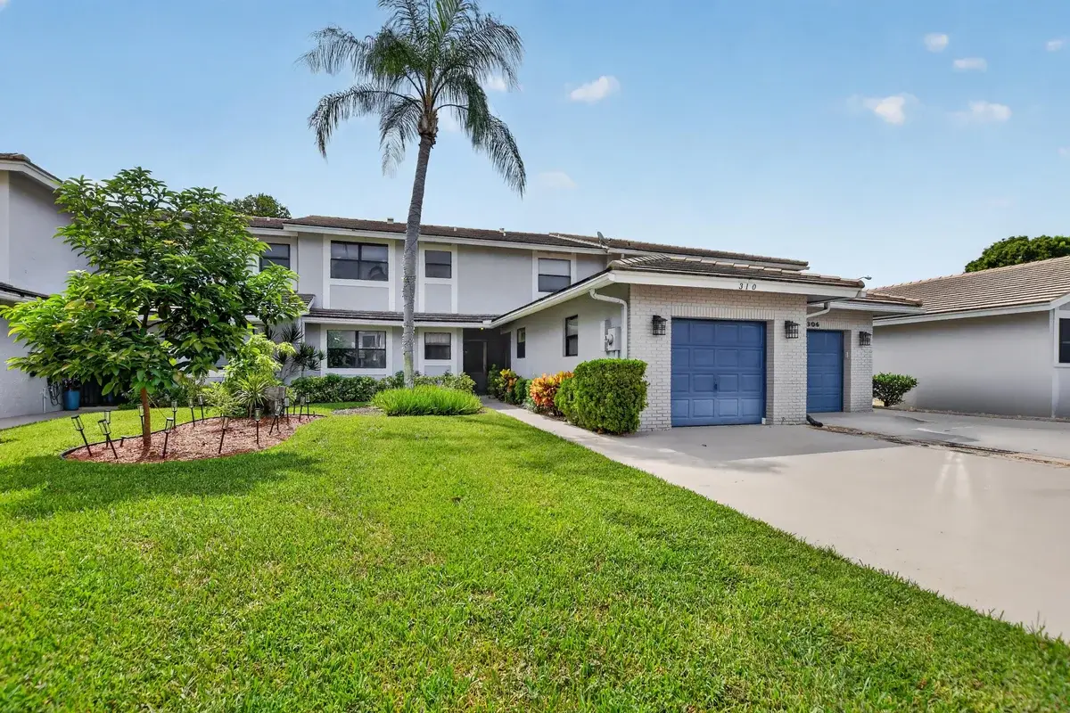310 Deer Creek Lakeside Way, Deerfield Beach: photo 1 of 27