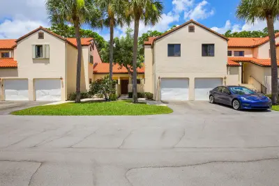14 Vía De Casas Sur #103, Boynton Beach: photo 1 of 35
