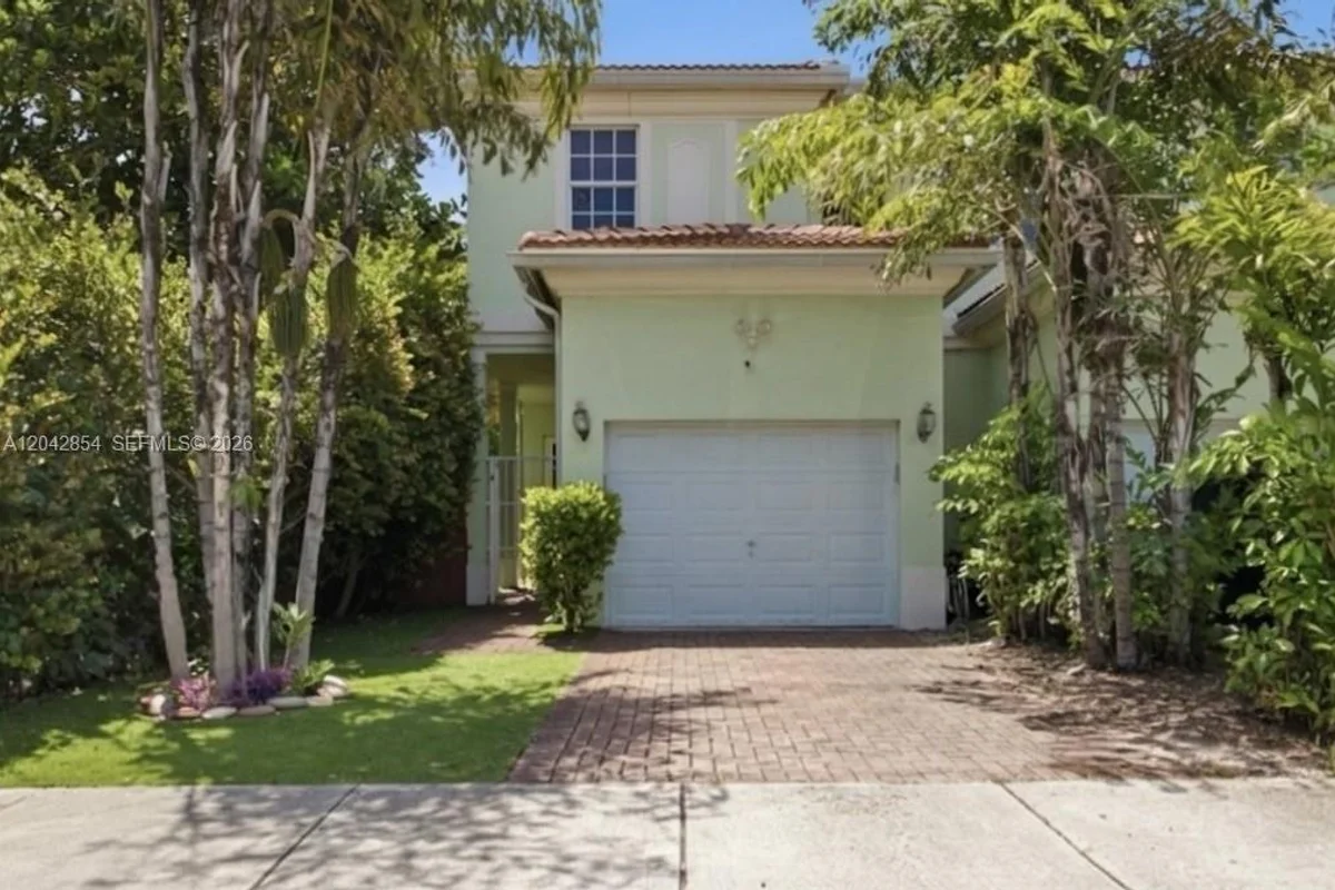 1321 NE 5th Ter, Fort Lauderdale: photo 1 of 46