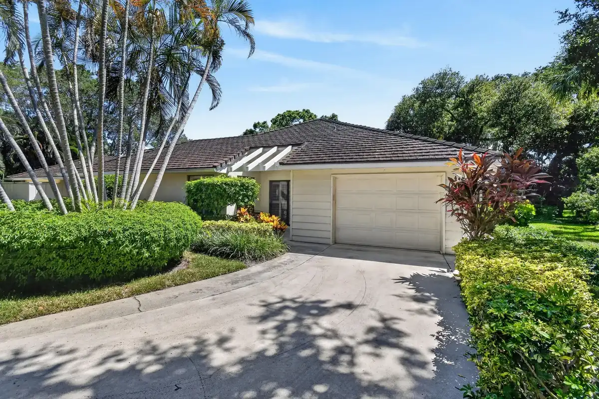 11453 Shady Oaks Ln, North Palm Beach: photo 1 of 72