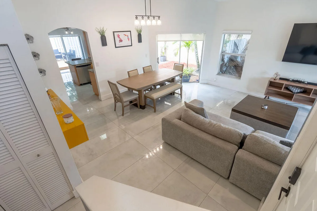 1284 NW 125th Ter, Sunrise: photo 1 of 84