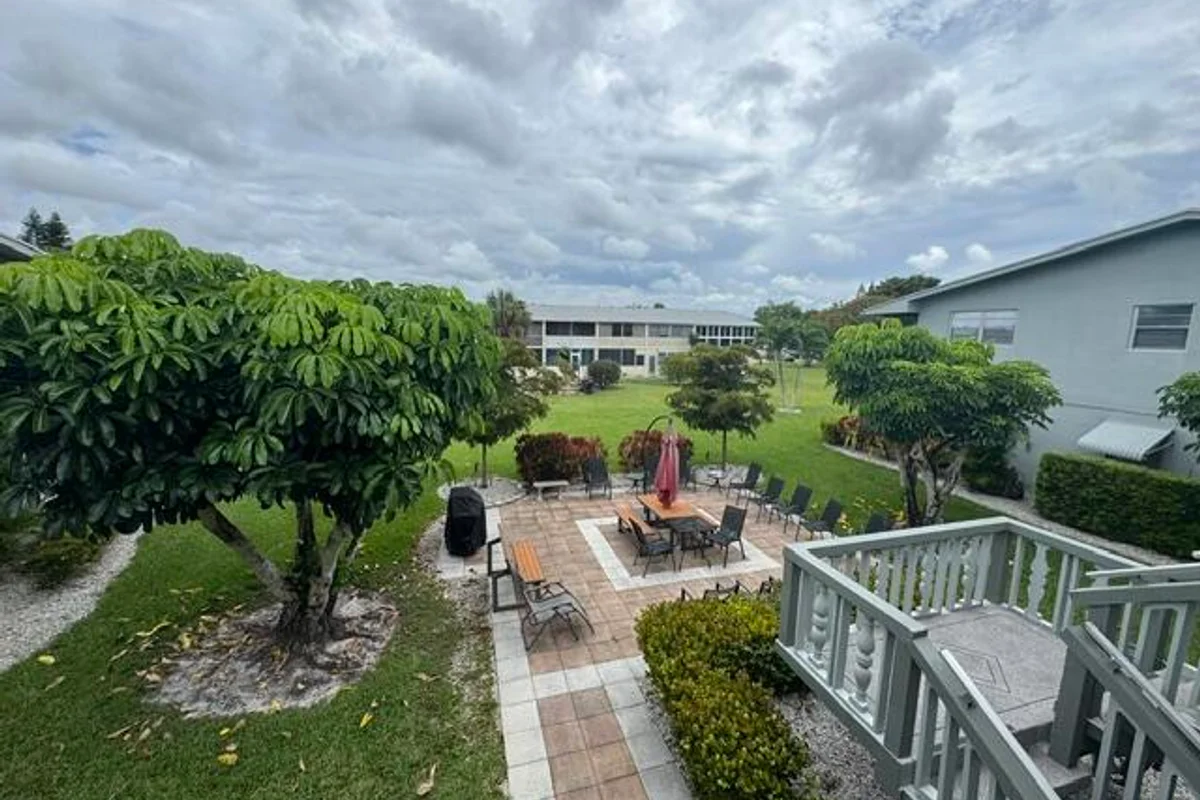 39 Dorchester B, West Palm Beach: photo 1 of 26