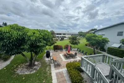 39 Dorchester B, West Palm Beach: photo 1 of 26