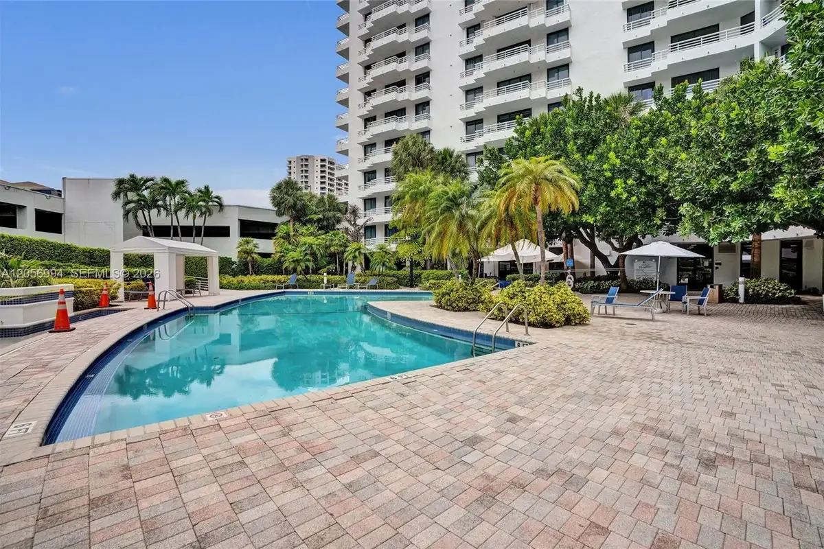 3300 NE 192nd St #118, Aventura: photo 1 of 35