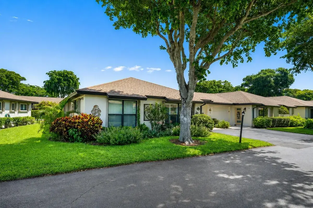 4762 Greentree Dr #A, Boynton Beach: photo 1 of 34
