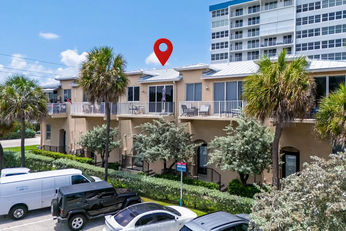 836 SE 20th Ave SE, Deerfield Beach: photo 1 of 31
