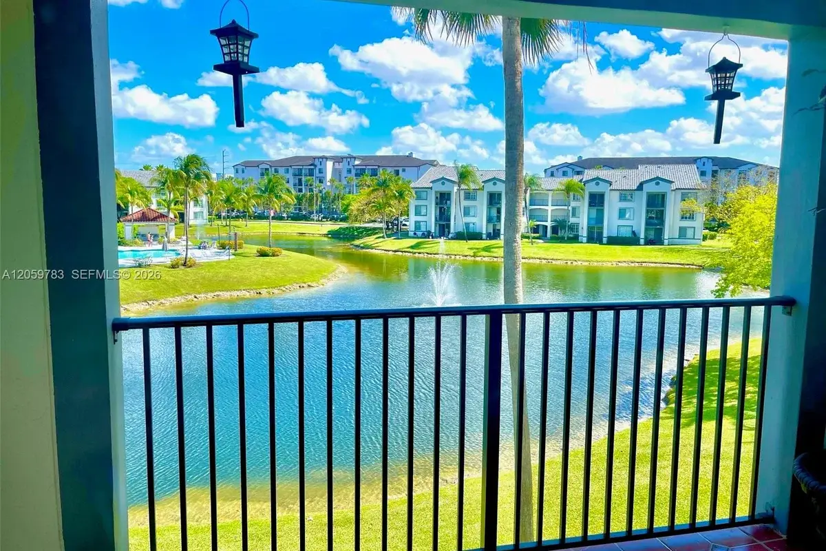 4540 NW 107th Ave #308-11, Doral: photo 1 of 16