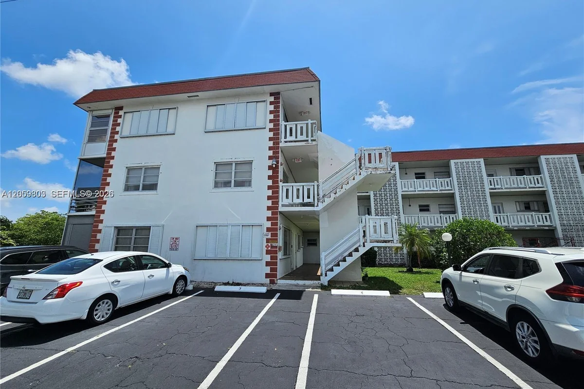 1490 NW 43rd Ave #301, Lauderhill: photo 1 of 19