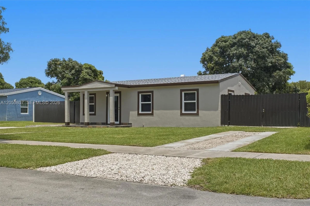 16031 NW 18th Ave, Miami Gardens: photo 1 of 28