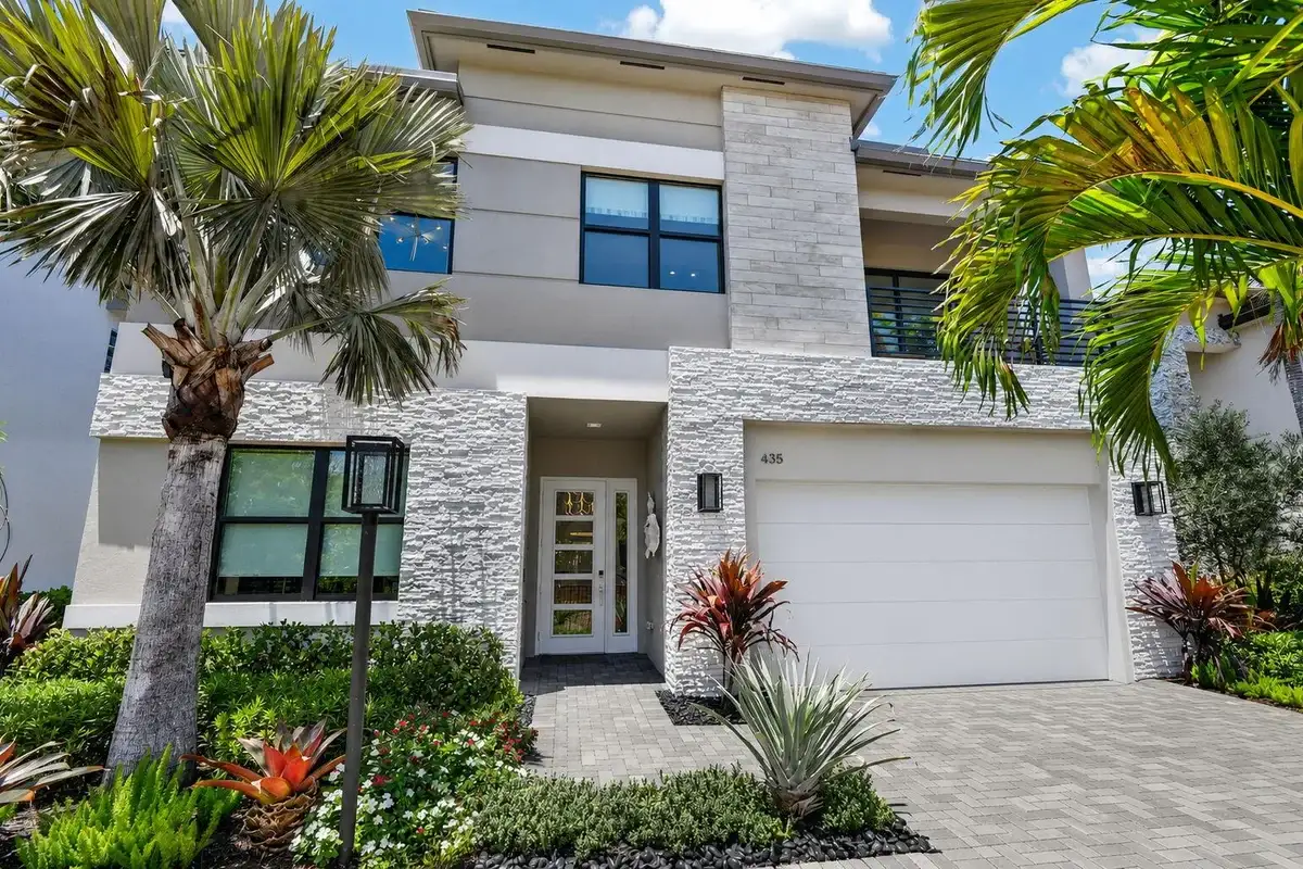 415 42nd St, West Palm Beach: photo 1 of 48