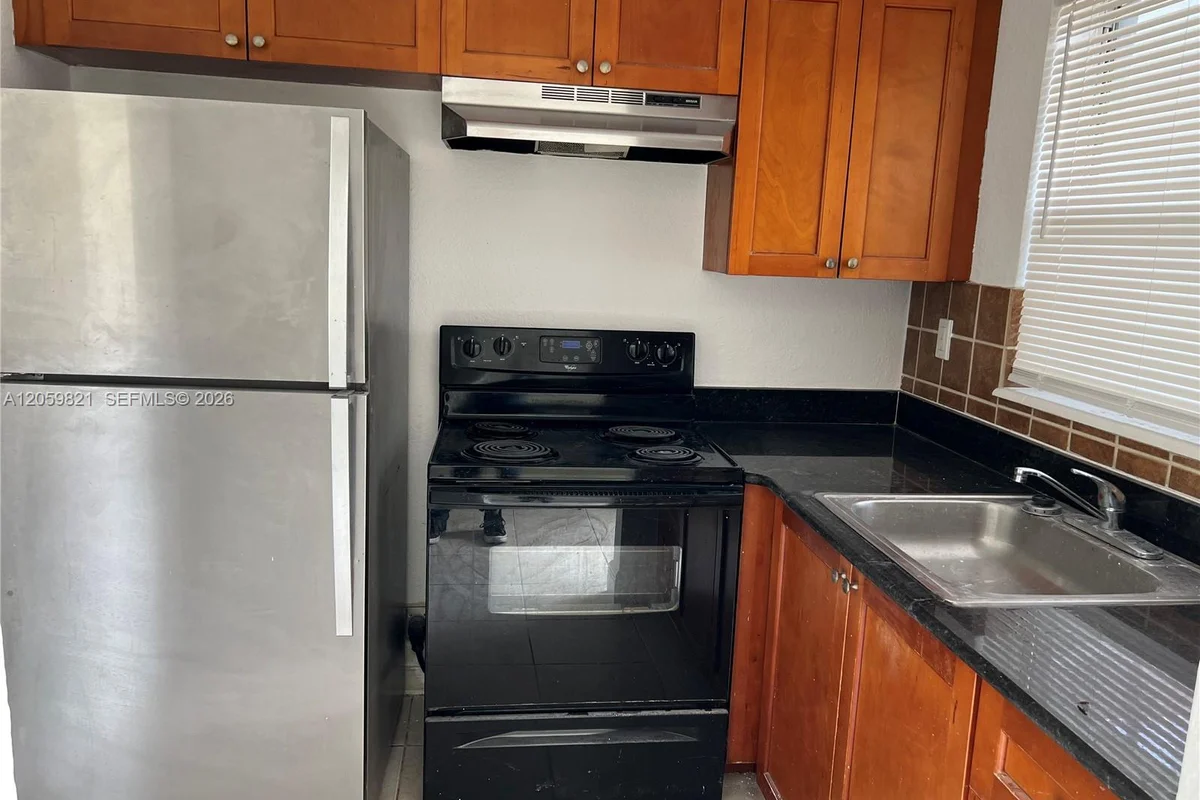 4251 NW 5th St #123, Plantation: photo 1 of 12