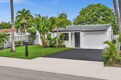 5365 N Andrews Ave, Oakland Park: photo 1 of 32