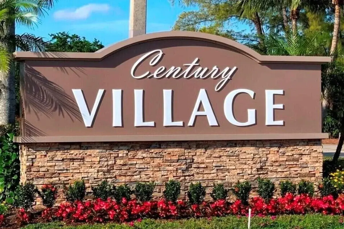 352 Norwich O, West Palm Beach: photo 1 of 10