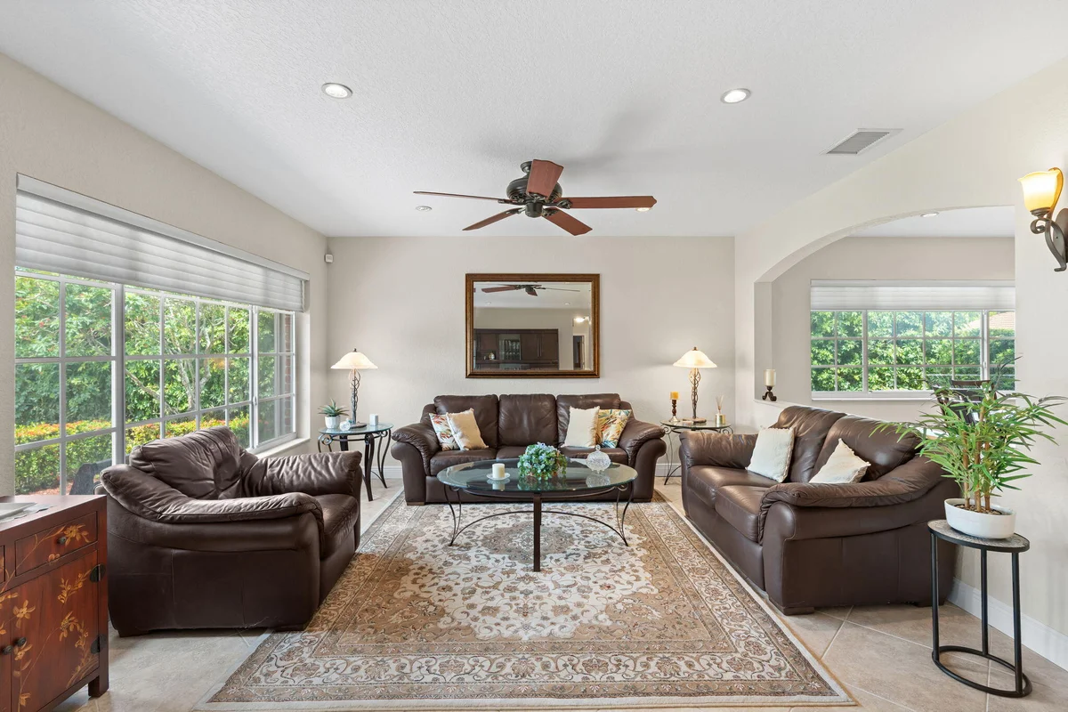 10520 NW 43rd Ct, Coral Springs: photo 1 of 8